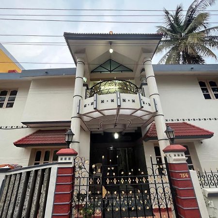 N A S Homestay Mysore Exteriör bild