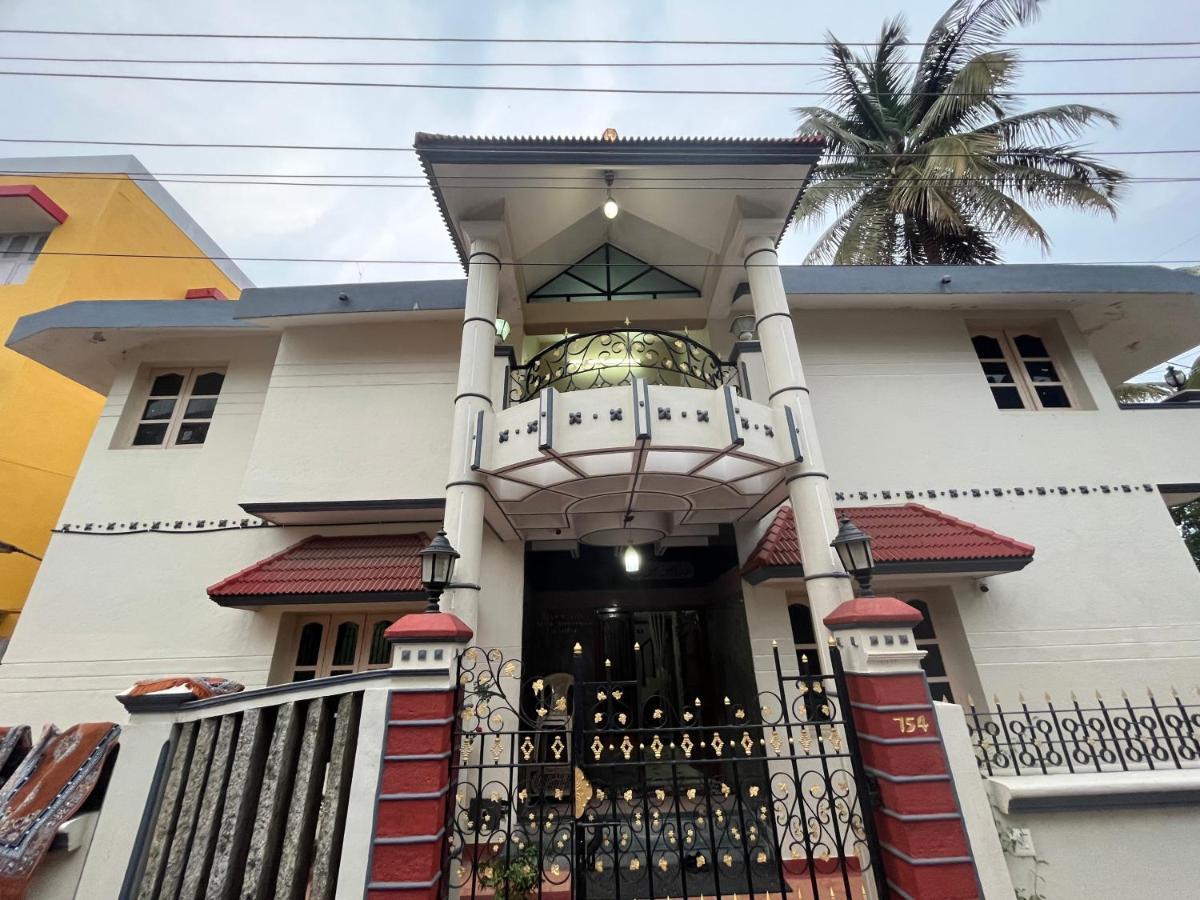 N A S Homestay Mysore Exteriör bild